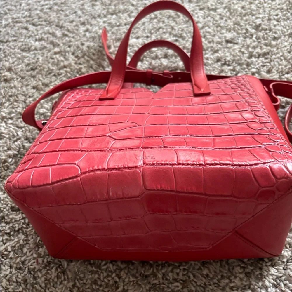 Nwot Vince. Baby Signature V Croc Embossed Leather Tote bag rusty red - Picture 10 of 12